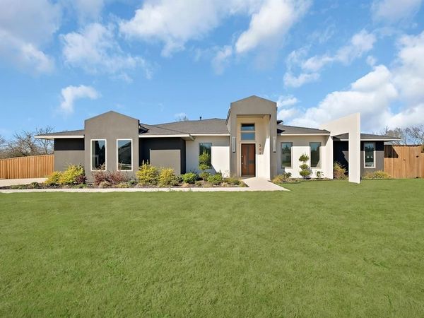 309 Whispering Way , Red Oak, TX 75154