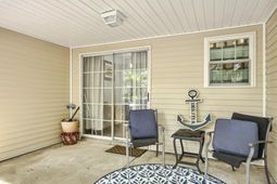 8056 Shadow Oak Drive photo 4