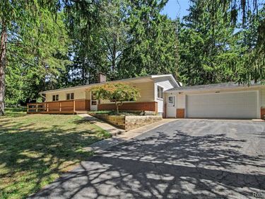 3416 E Pineview Drive, Scio Township, Mi 48130