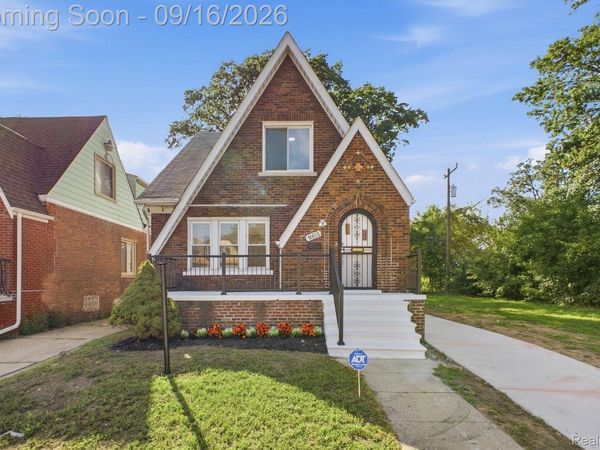 16653 Woodingham Drive, Detroit, Mi 48221