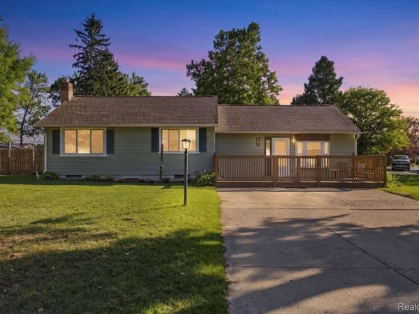 901 Glaspie Road, Oxford Township, Mi 48371