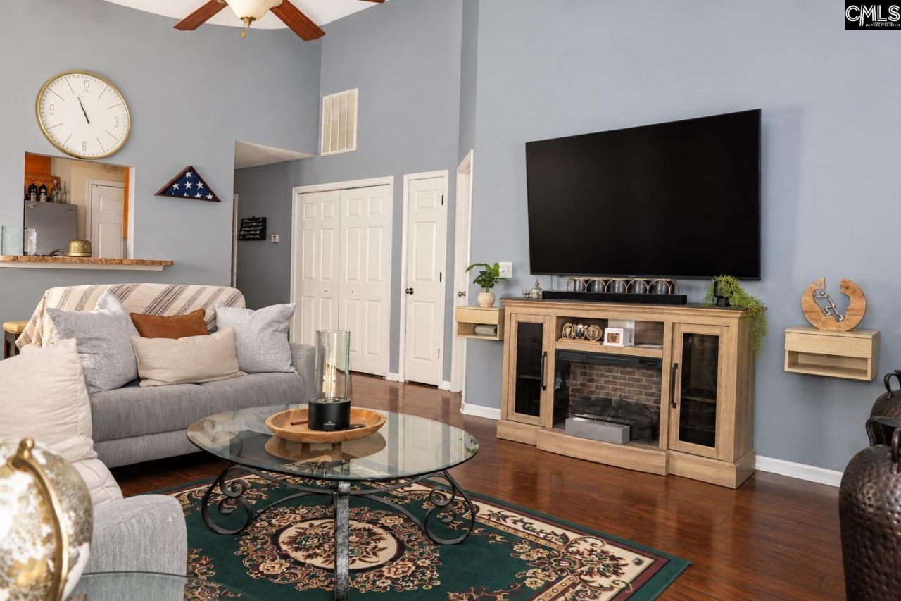 153 Springhaven  Photo 16
