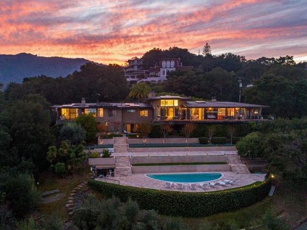 Los Altos Hills, CA 94024