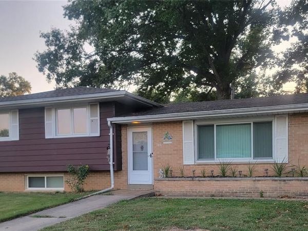 4806 Pierce Lane , Godfrey, IL 62035