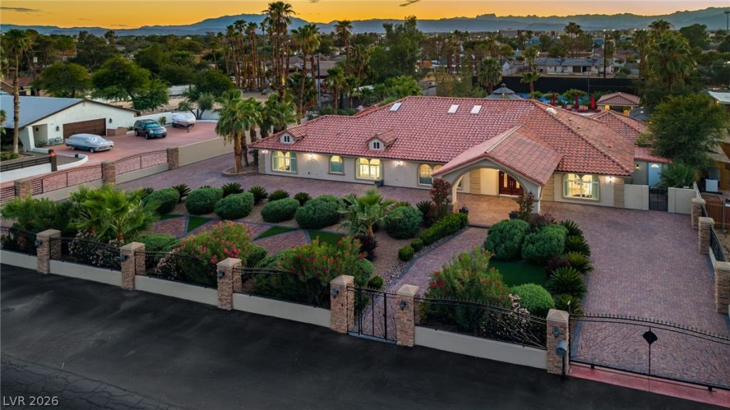 1355 Westwind Road , Las Vegas, NV 89146