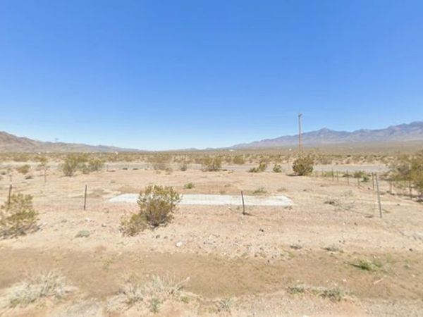 930 W Marva Lane , Pahrump, NV 89060