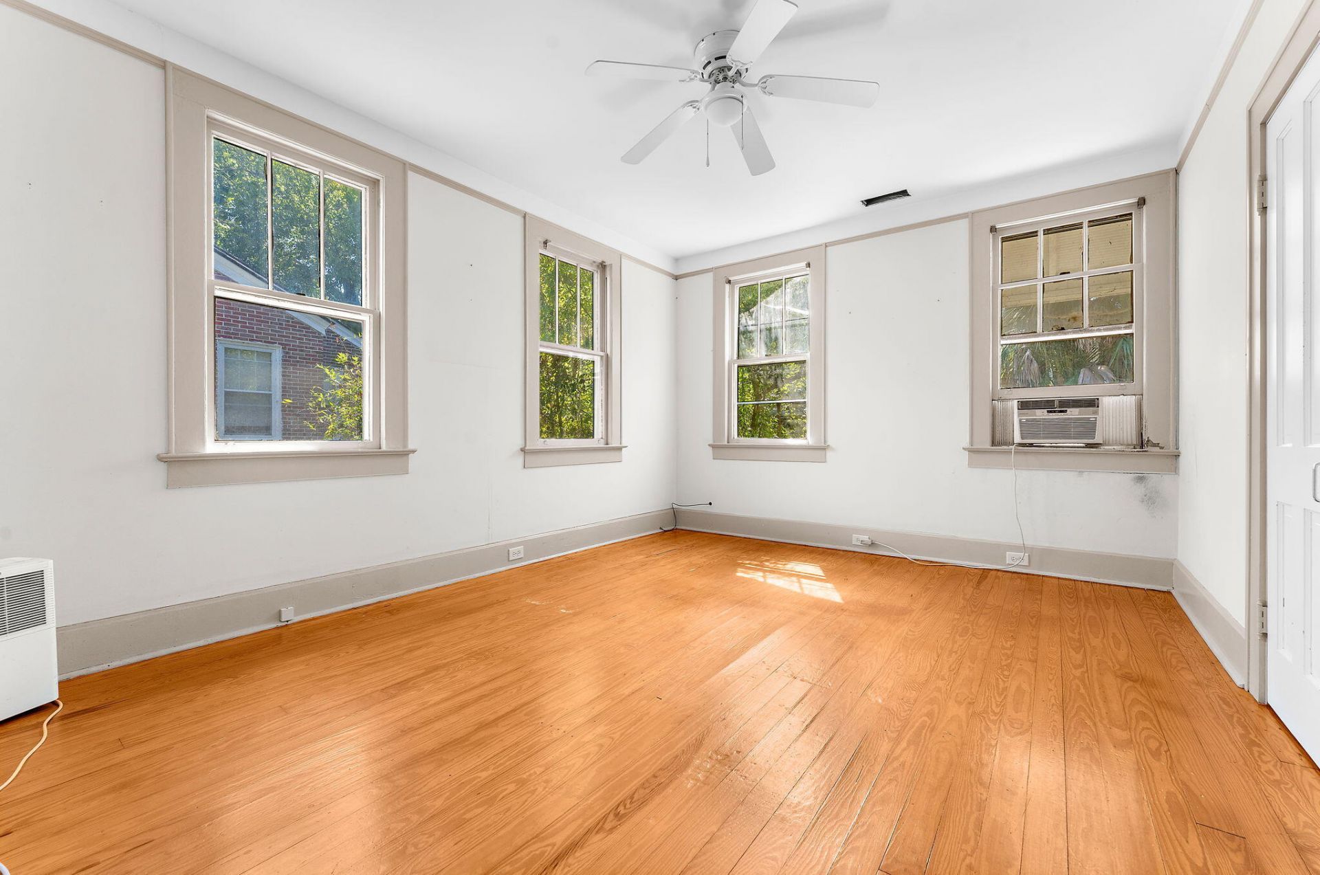 161 Grove Street Photo 17