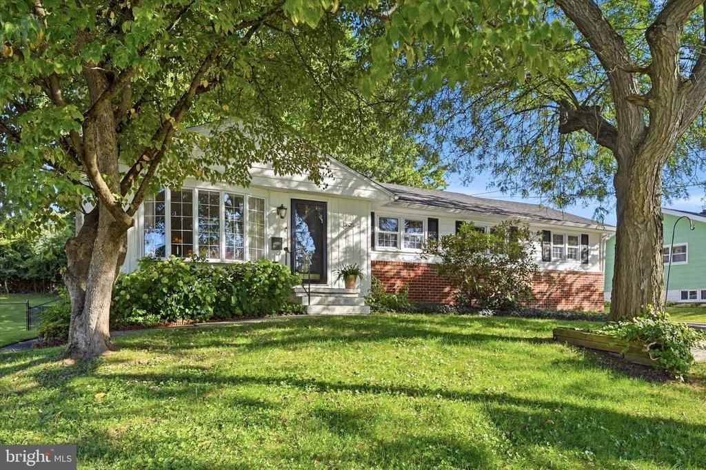 3625 N CLEARWATER LANE , BROOKHAVEN, PA 19015