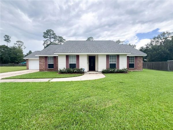 178 CHEROKEE DR Drive , Abita Springs, LA 70420