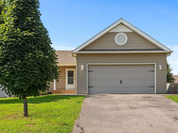 1820 Emily Ln , Columbia, TN 38401