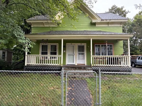 40 Eddy St, Ware, MA 01082
