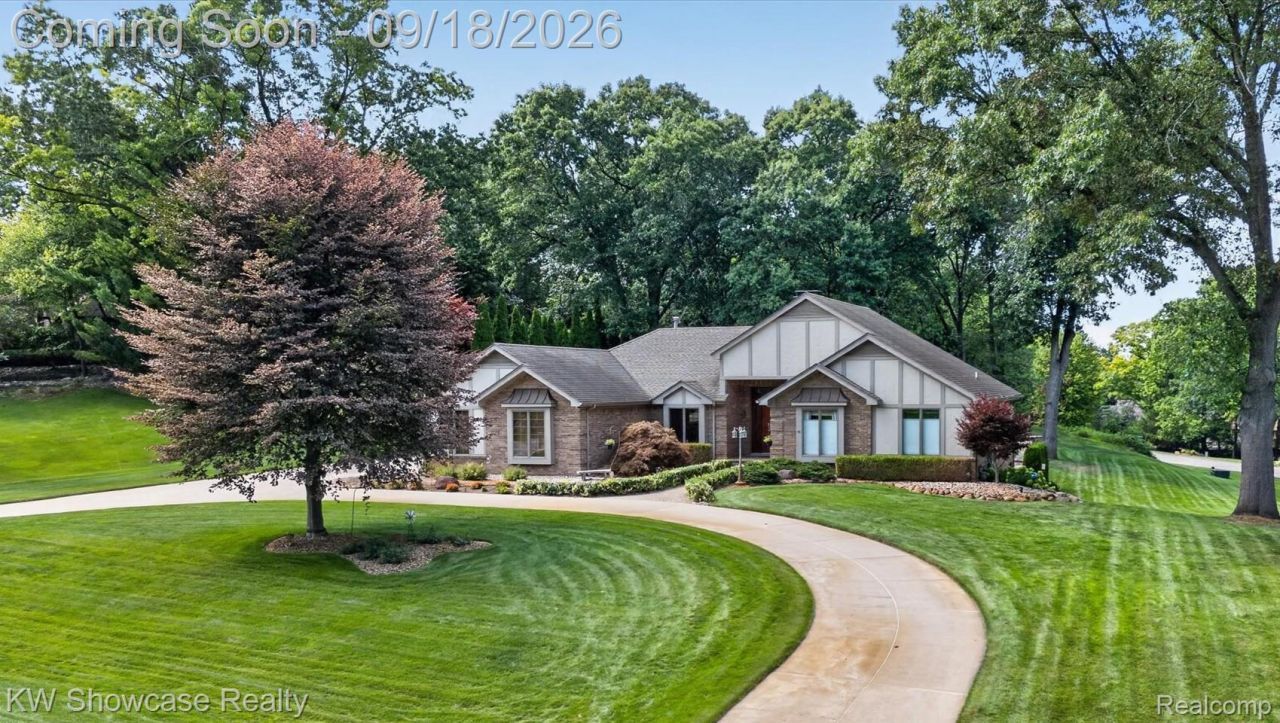 1179 Eagle Nest Court, Milford Village, Mi 48381 Main Photo