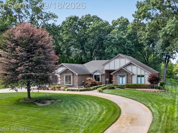 1179 Eagle Nest Court, Milford Village, Mi 48381
