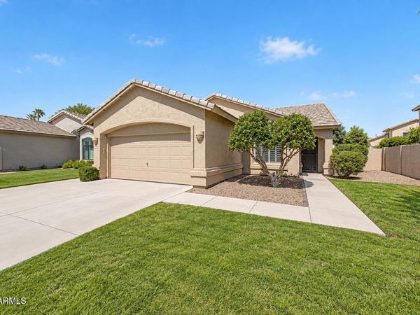 2430 W HEMLOCK Way, Chandler, AZ 85248