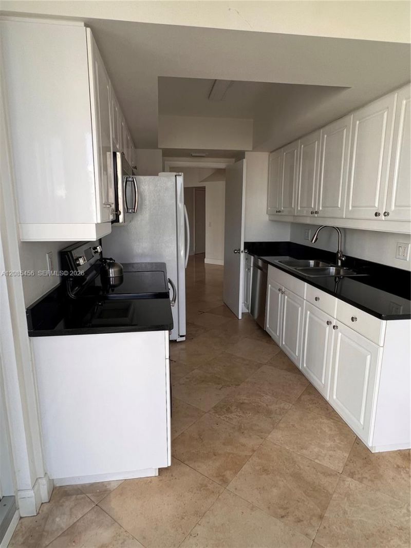 21055 Yacht Club Dr , Unit 1206, Aventura, FL 33180 Photo