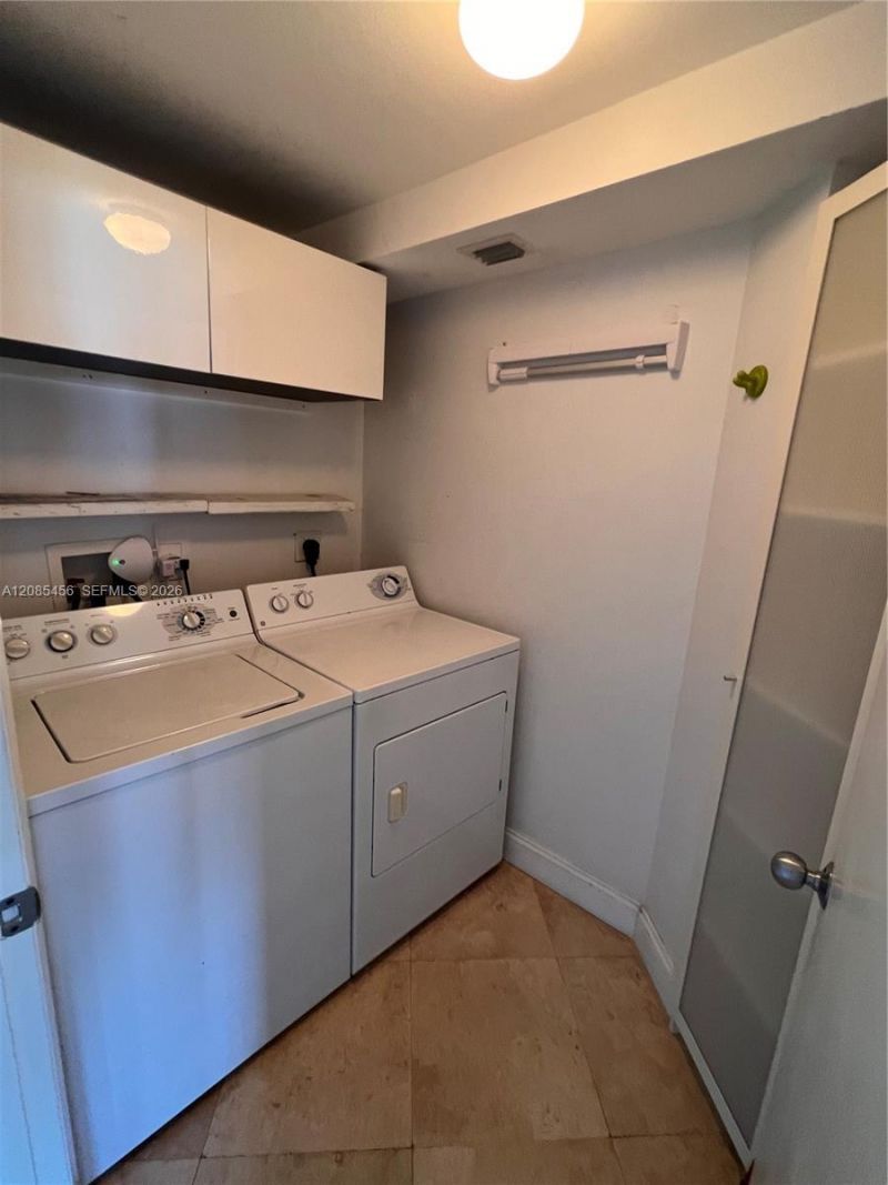21055 Yacht Club Dr , Unit 1206, Aventura, FL 33180 Photo