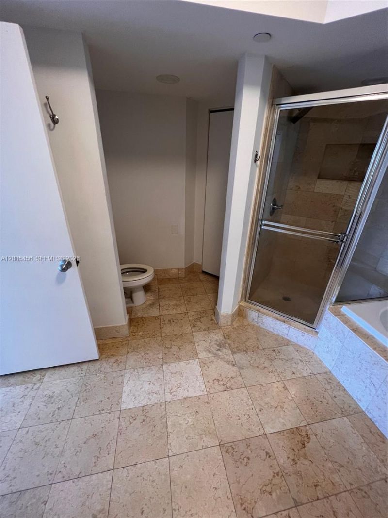 21055 Yacht Club Dr , Unit 1206, Aventura, FL 33180 Photo