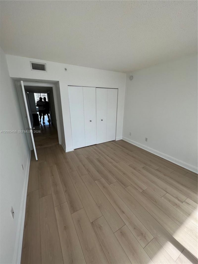 21055 Yacht Club Dr , Unit 1206, Aventura, FL 33180 Photo