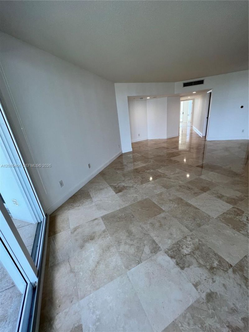 21055 Yacht Club Dr , Unit 1206, Aventura, FL 33180 Photo