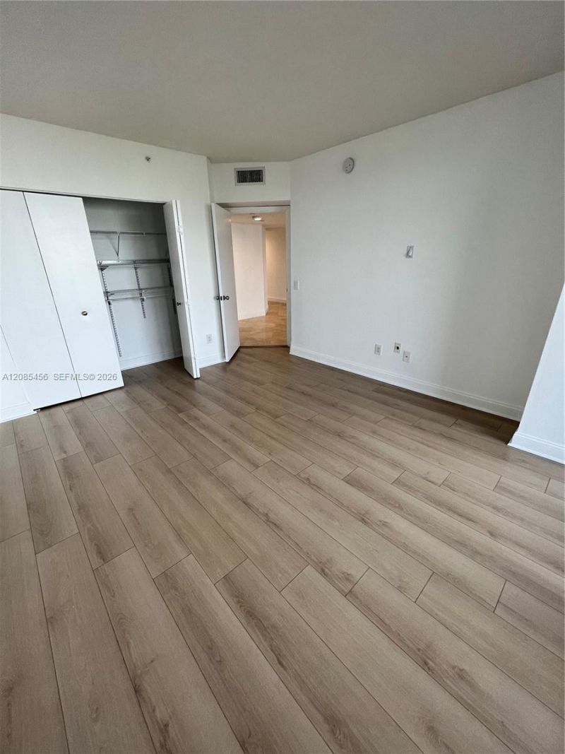 21055 Yacht Club Dr , Unit 1206, Aventura, FL 33180 Photo