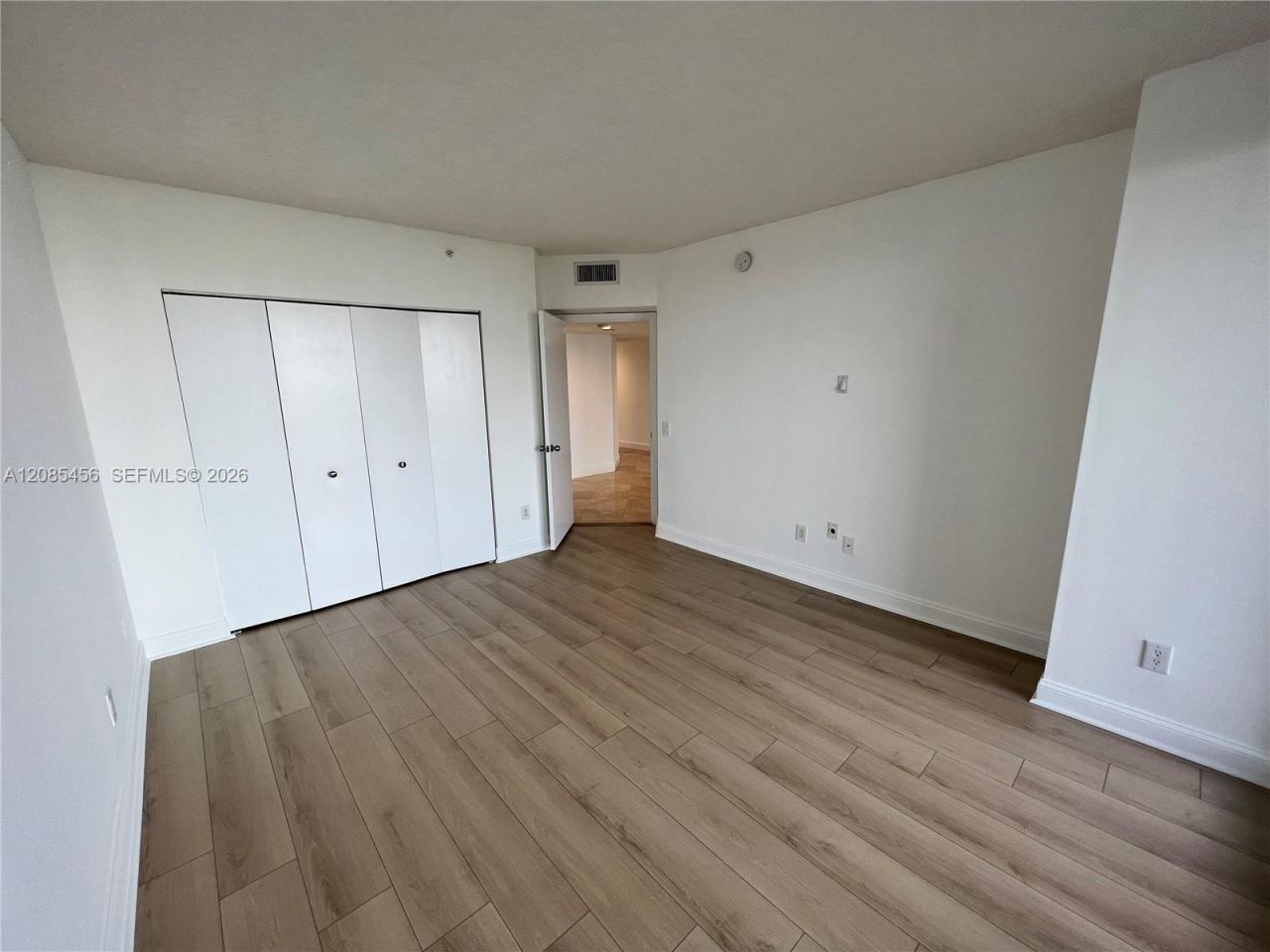 21055 Yacht Club Dr , Unit 1206, Aventura, FL 33180 Photo