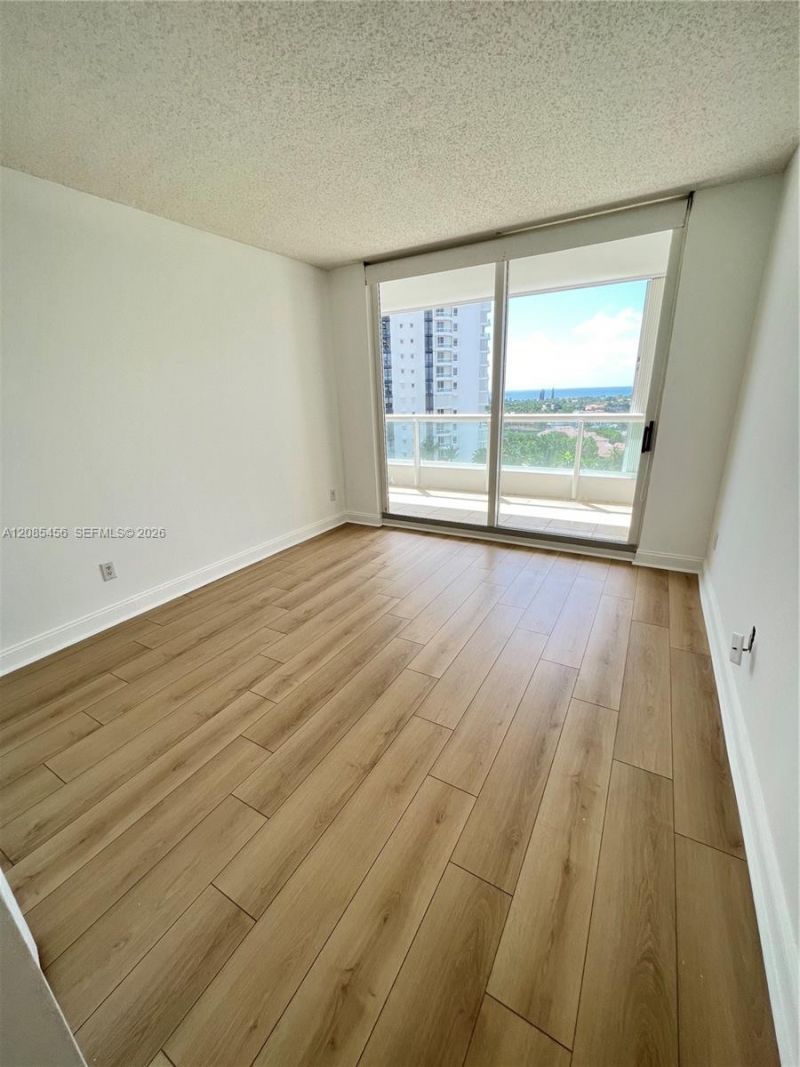 21055 Yacht Club Dr , Unit 1206, Aventura, FL 33180 Photo