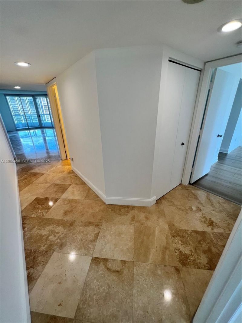 21055 Yacht Club Dr , Unit 1206, Aventura, FL 33180 Photo
