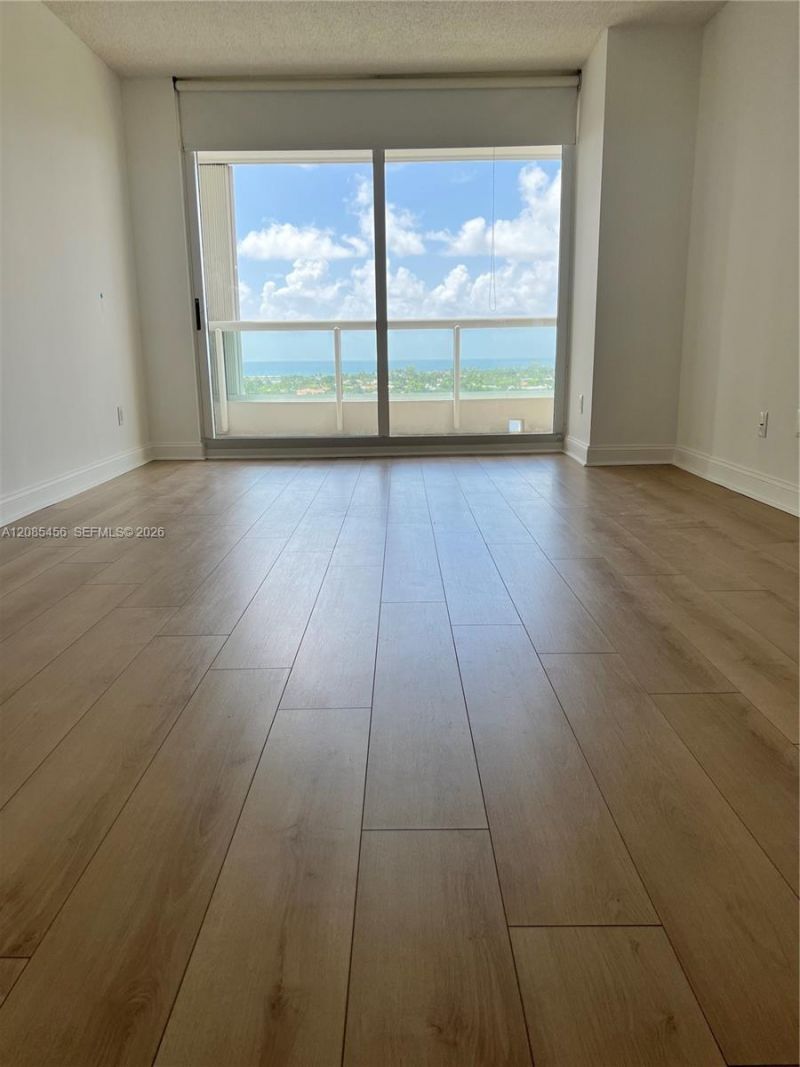 21055 Yacht Club Dr , Unit 1206, Aventura, FL 33180 Photo