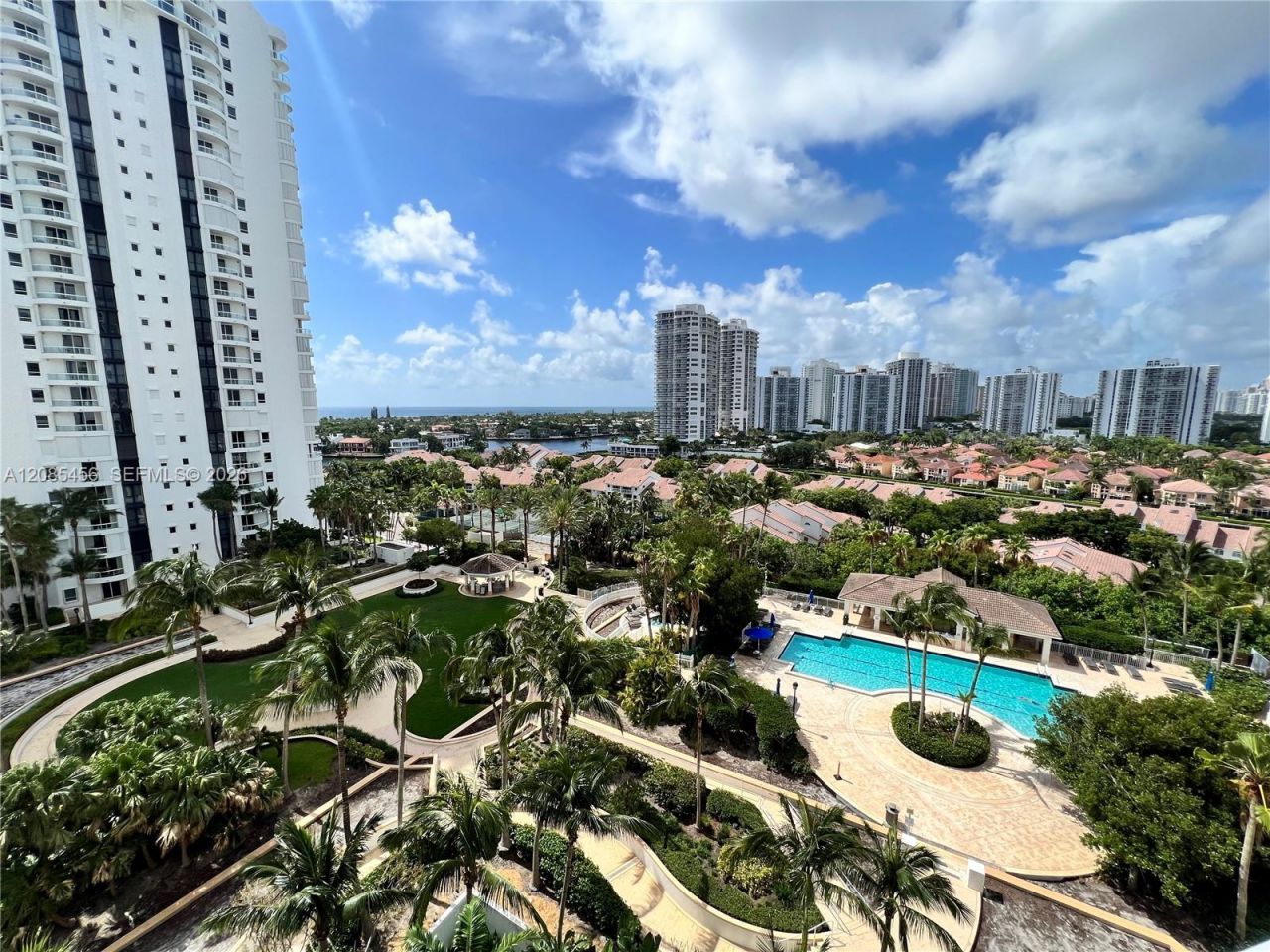 21055 Yacht Club Dr , Unit 1206, Aventura, FL 33180 Photo