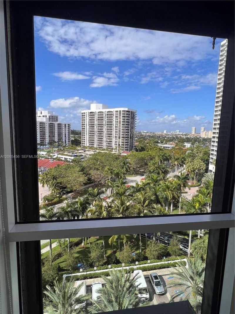 21055 Yacht Club Dr , Unit 1206, Aventura, FL 33180 Photo