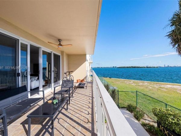 11111 Biscayne , Unit 2D, Miami, FL 33181