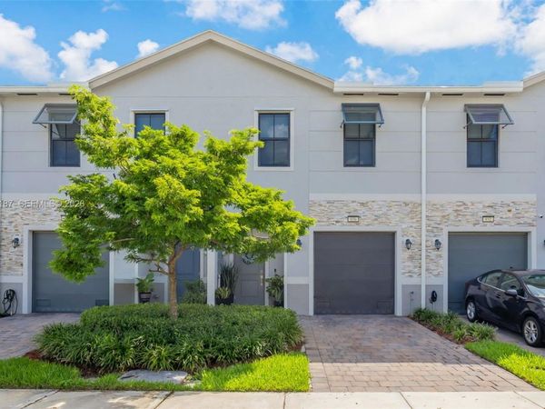 856 NW 3rd Way, Pompano Beach, FL 33060
