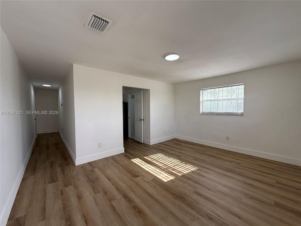 8860 SW 32nd St , Unit front, Miami, FL 33165 Photo