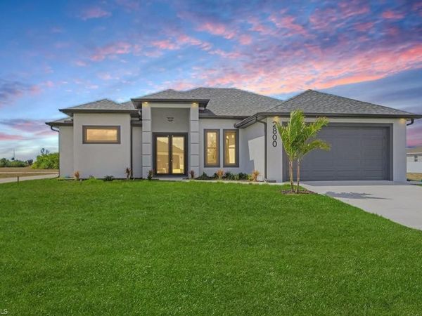 2800 NE 4th PL, CAPE CORAL, FL 33909