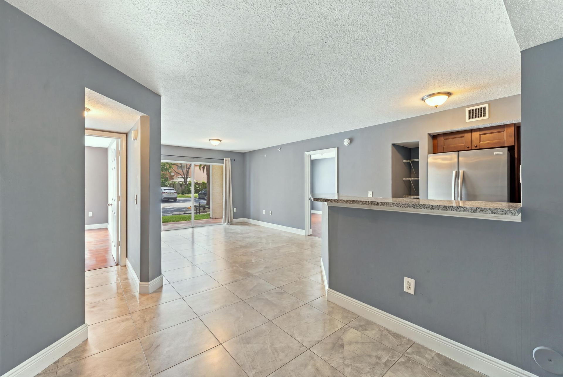 4041 San Marino Boulevard, Unit 105, West Palm Beach, FL 33409 Photo