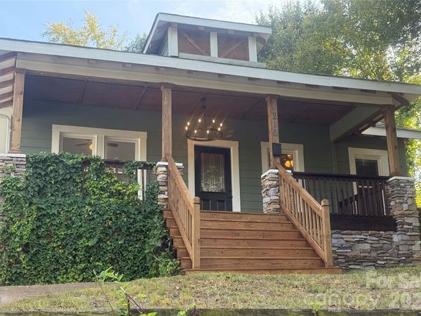 216 E Catawba Avenue, Mount Holly, NC 28120