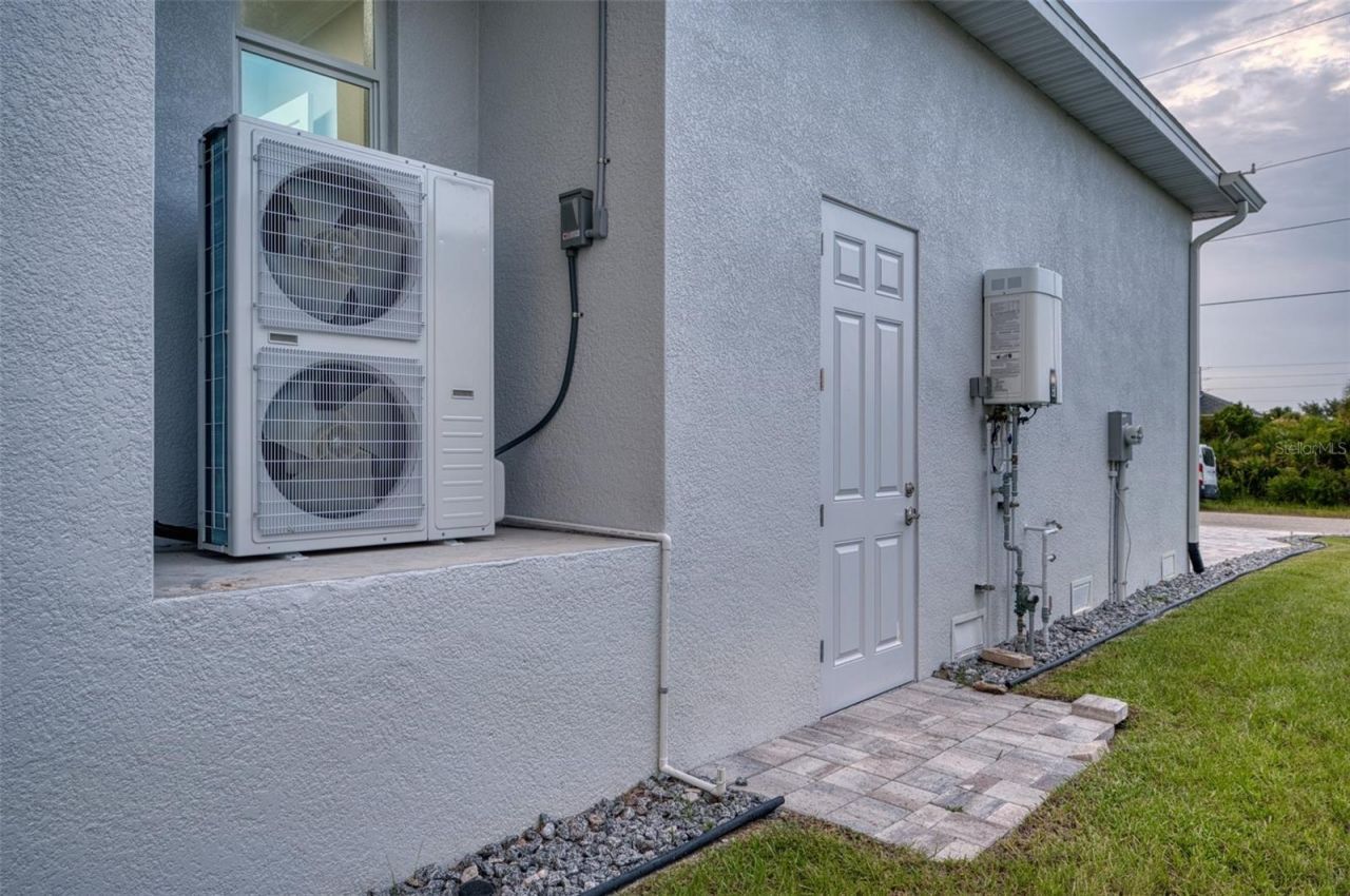 14199 Peekskill Avenue, Port Charlotte, FL 33981 Photo