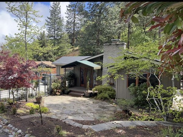 802 Beach Street, Ashland, OR 97520