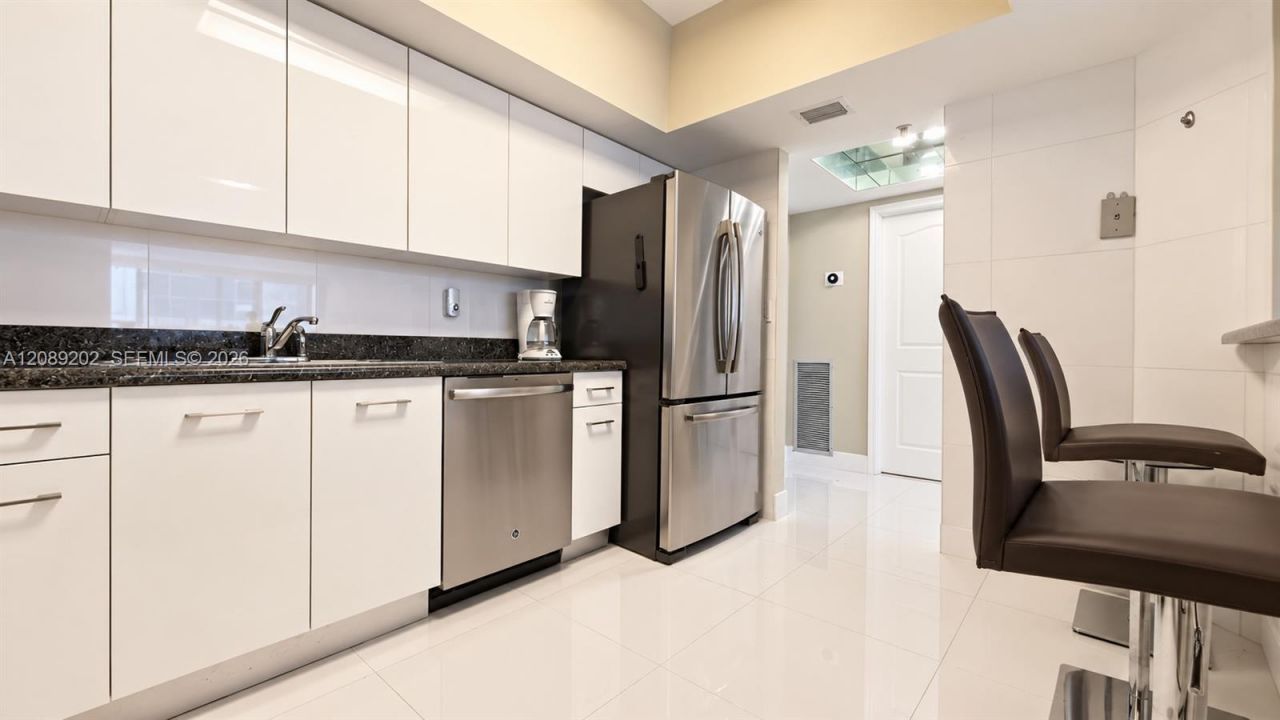 9455 Collins Ave, Unit 906, Surfside, FL 33154 Photo