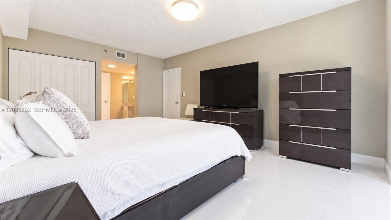 9455 Collins Ave, Unit 906, Surfside, FL 33154 Photo
