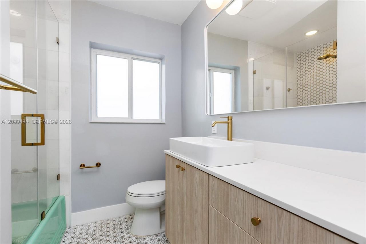 8934 Hawthorne Ave , Surfside, FL 33154 Photo