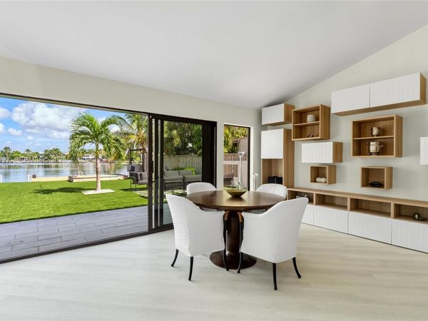 925 Stillwater Dr , Unit ., Miami Beach, FL 33141