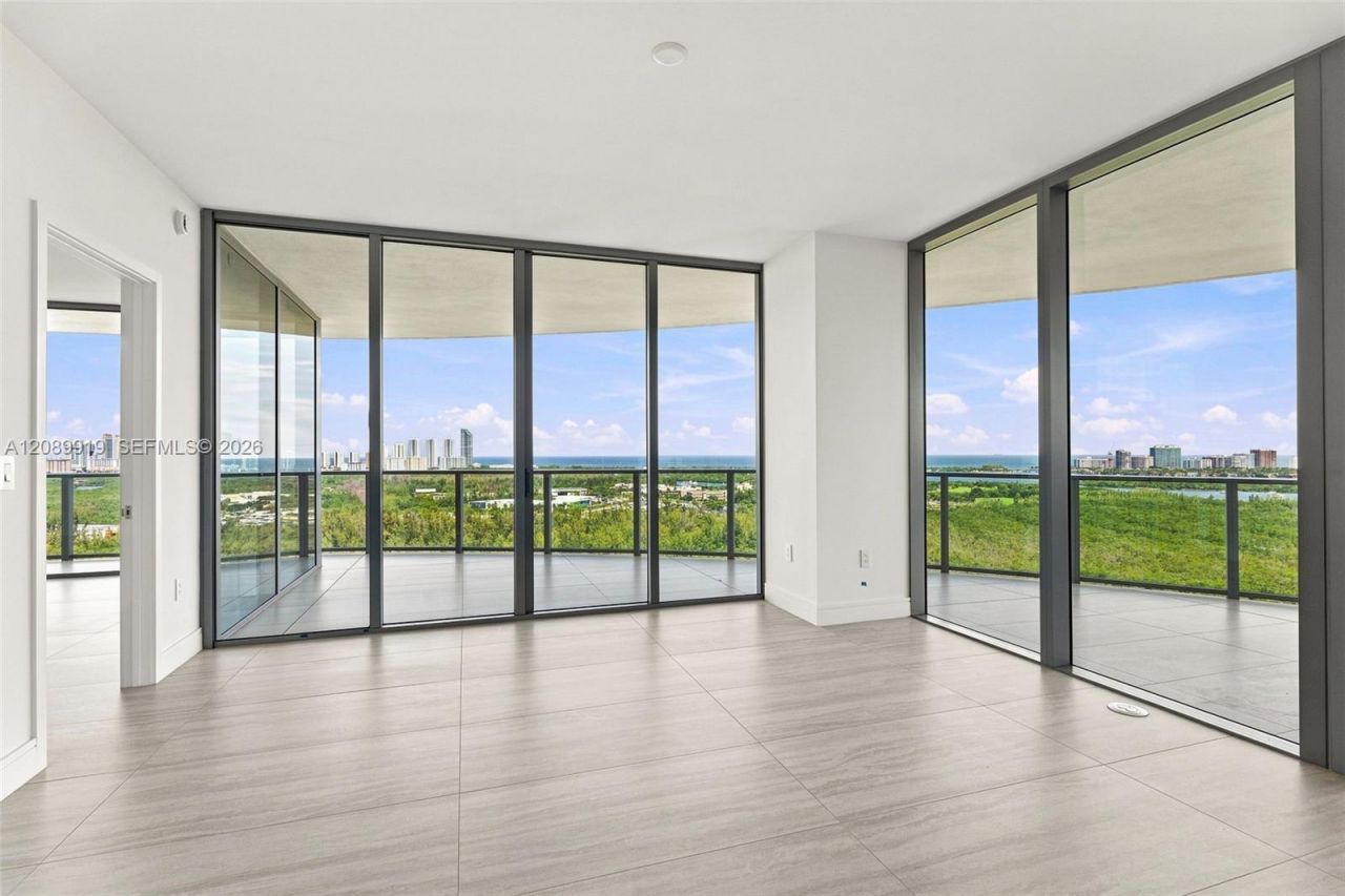 2411 Laguna Cir, Unit 2301, North Miami, FL 33181 Photo