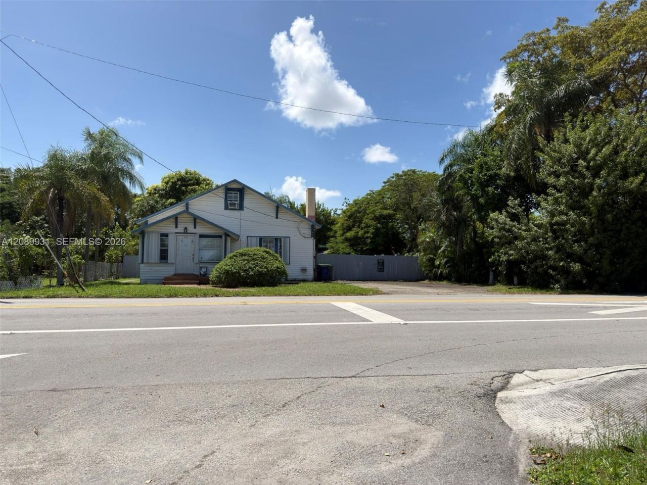 112 SE 3rd St, Hallandale Beach, FL 33009 Photo