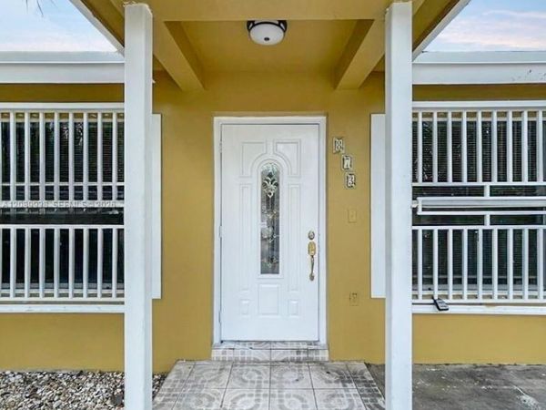 873 SW 10th St , Florida City, FL 33034