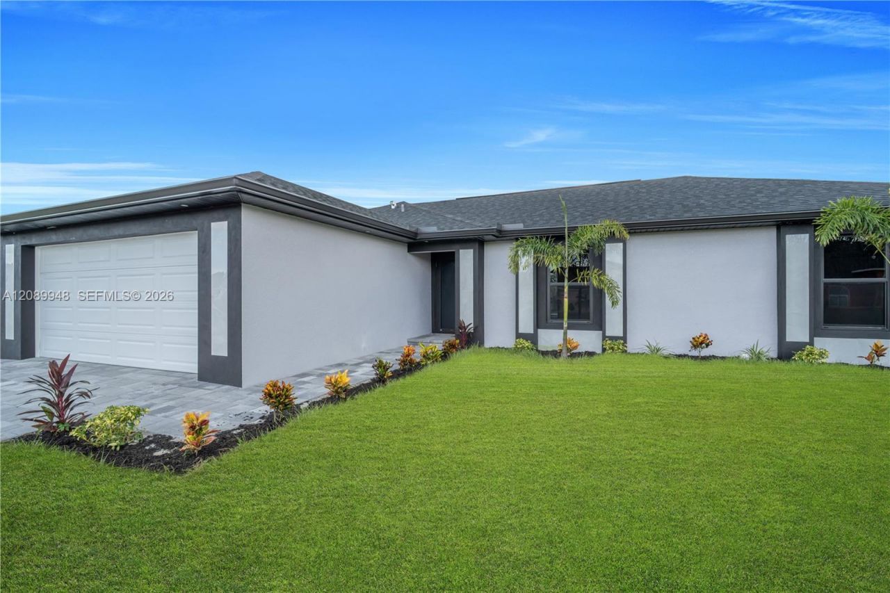 2124 NE 16th Pl, Cape Coral, FL 33909 Photo