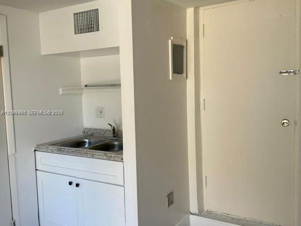 5800 Hope St , Hollywood, FL 33021