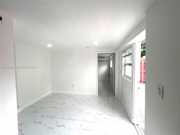 5800 Hope St, Hollywood, FL 33021