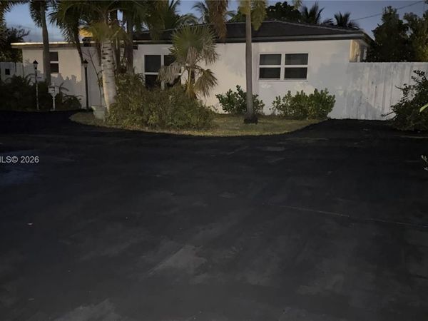 1779 NE 16th St , Fort Lauderdale, FL 33304