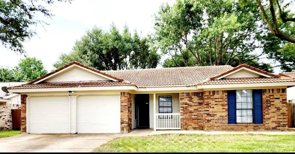 304 Juniper Drive, Arlington, TX 76018 Main Photo